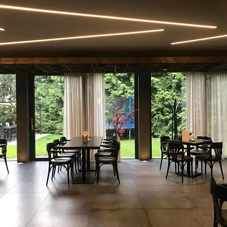 Restaurace a Penzion U Klásků-2